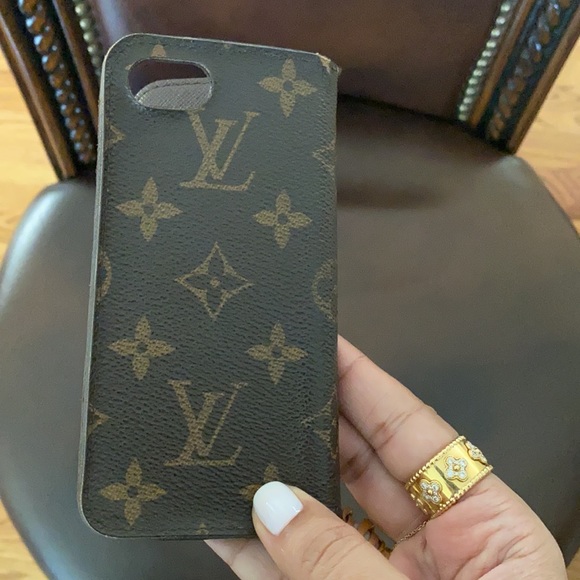 Authentic Louis Vuitton iPhone 7 Phone Case - Picture 3 of 4
